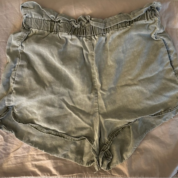 Express High Rise Shorts. Size M. Summer Shorts. - Picture 4 of 4